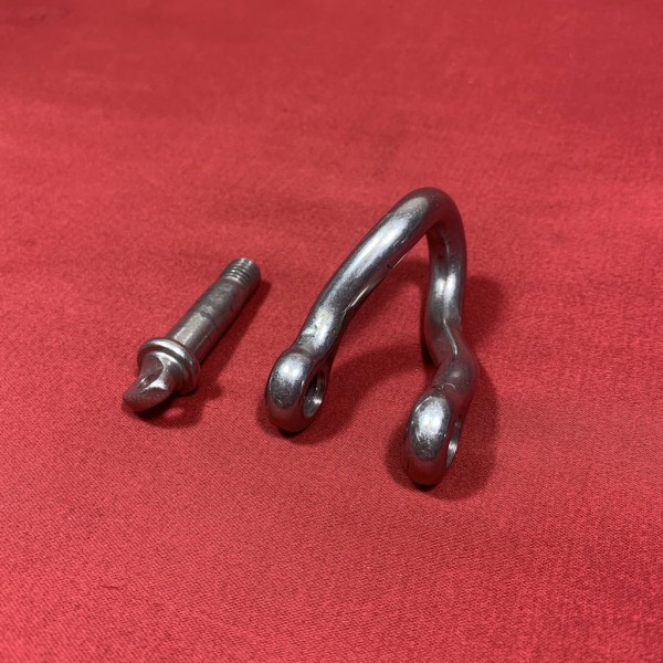 12mm Twist Shackle SlacklifeBC Add a 90degree twist when needed!