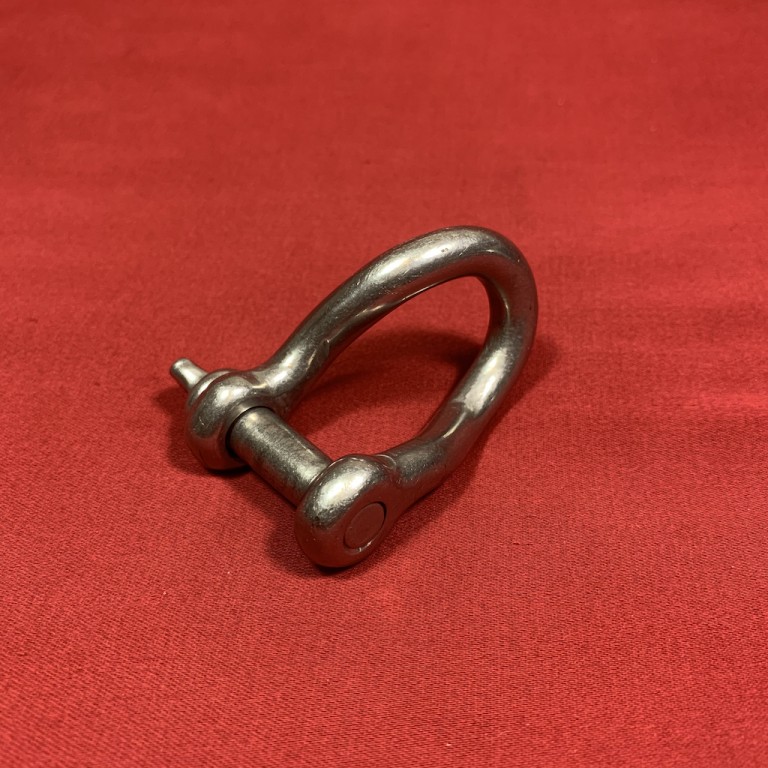 12mm Twist Shackle SlacklifeBC Add a 90degree twist when needed!